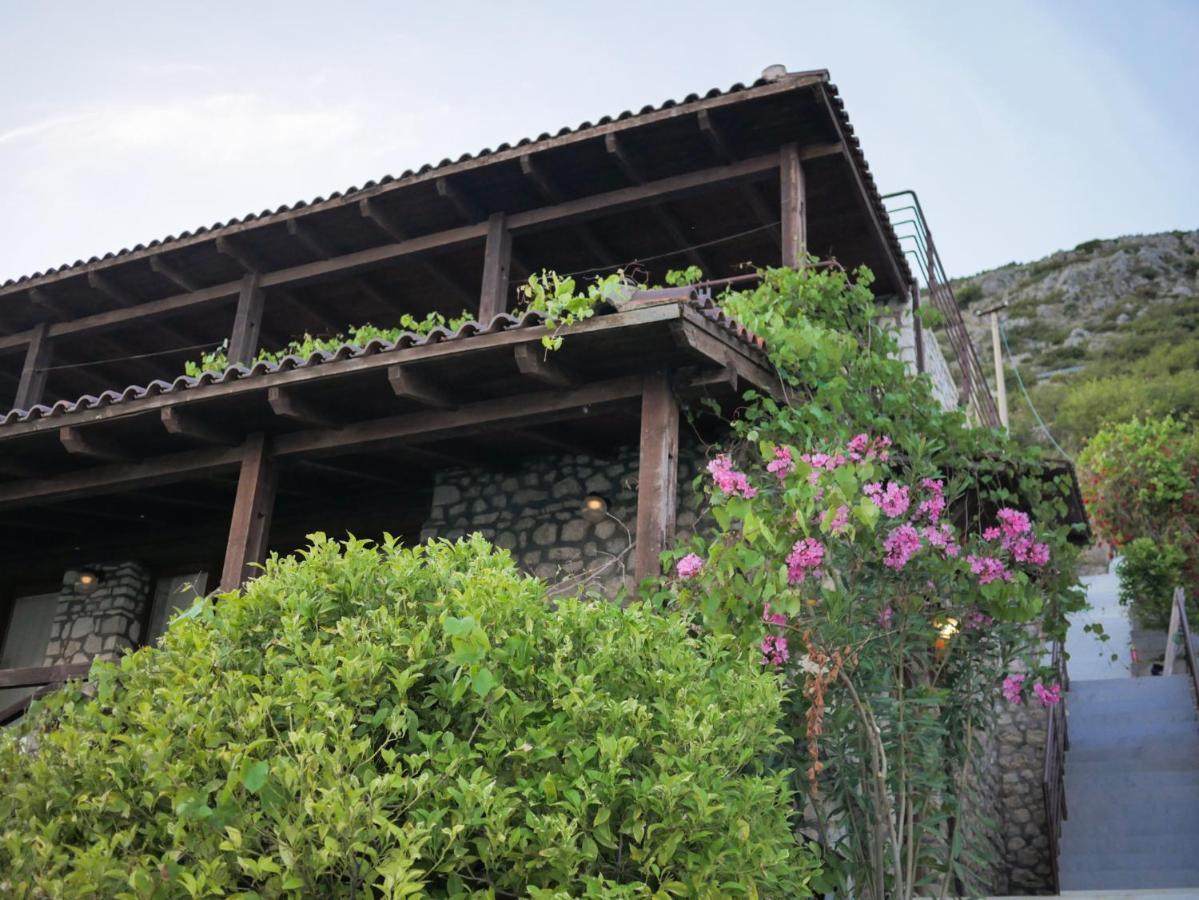 Seaside Duplex Stone Villa Qeparo Bagian luar foto